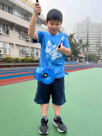 小朱 扯鈴家教 - 在麗園國小教學