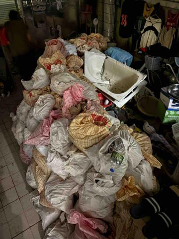 張少剛 - 垃圾搬下樓