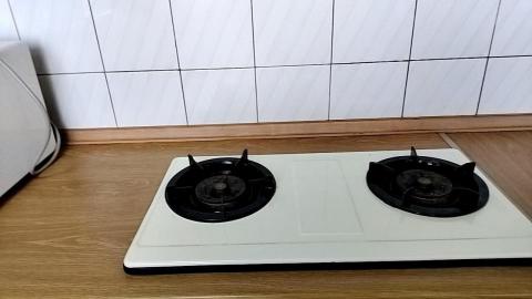 柚子清潔工作室 - 4/24日下午1點清~爐台後的對比照