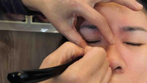 經筋有位| 經絡調理 x 專業鬆筋按摩師 - 是不是也因為長時間使用3C而眼睛痠痠呢？
快來安排一場～ 眼睛放鬆之旅吧！
