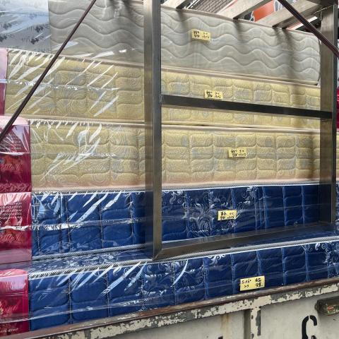 提供床墊寄送服務的專家何健泉