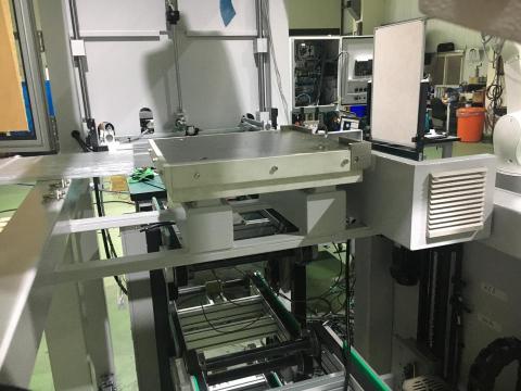 陳元白 - 成形治具上料預熱盤