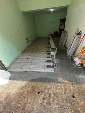 通和興工程有限公司 - 一樓車庫貼木紋磚施工前