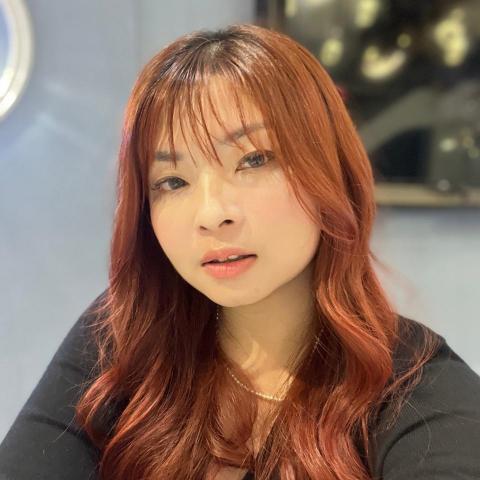 提供工作服襯衫服務的專家Abby 