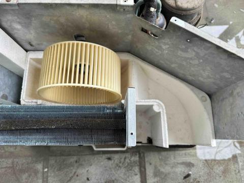 莊維豪 - 窗型冷氣清洗後