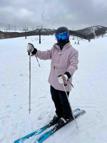 黃靖庭 - 北海道擔任滑雪教練