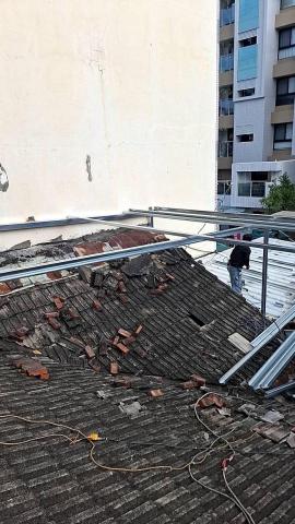 愷晴工程行 - 中清路舊瓦房屋頂改建鐵皮，施作中