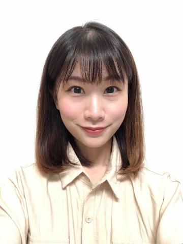 提供客服服務的專家廖芳儀