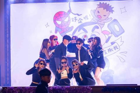 陳怡君 - 下拍右1