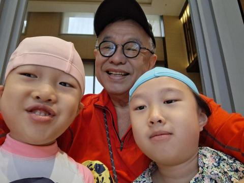 水上安全救生游泳移動教練 施紹雄 麥克叔叔 -  水上安全救生游泳移動教練 施紹雄 麥克叔叔 -