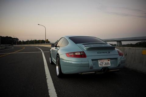 山岳影像設計 - 汽車尾翼設計