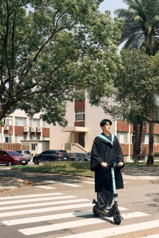 Yang Photo Studio - 畢業照、個人寫真