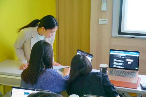 施雅文 - SEO行銷實體課程教學