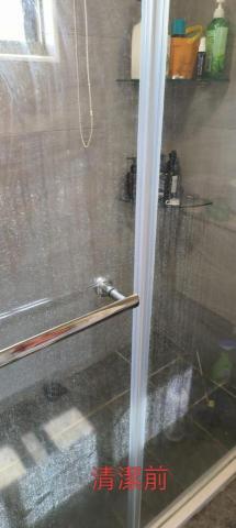 佳宸居家清潔工作室 - 浴室乾濕分離門清潔前