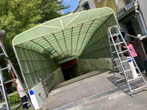 全美鋁門窗 - PC更換塑鋁板前