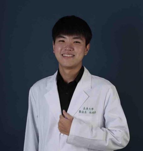 提供數學家教桃園服務的專家林郁修