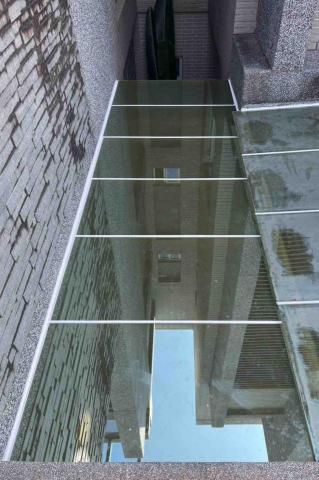 鋮泰工程行 - 玻璃採光罩