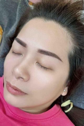 Victoria 造型美學 - 霧眉
絹霧眉
半永久韓式霧眉