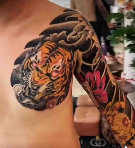 新竹彫尊刺青 - 