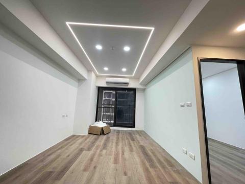 廖健章 - 天花板