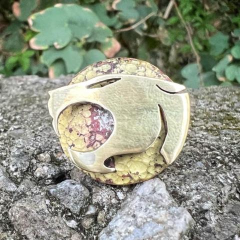 提供屏風牆服務的專家Ray