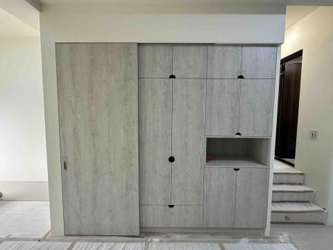 佳成空間規劃工程行 - 木作工程 收納櫃推拉門