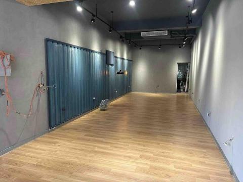 佳成空間規劃工程行 - 塑膠地板施工