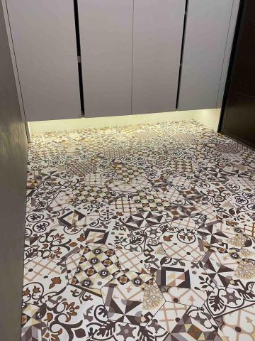 佳成空間規劃工程行 - 玄關六角塑膠地板花磚