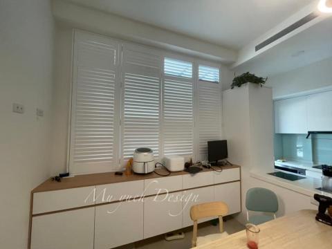 Yut Lo - 美式木百葉
