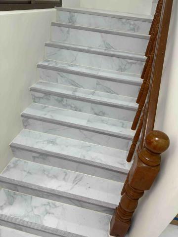 佳成空間規劃工程行 - 塑膠地板樓梯施工