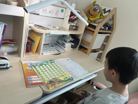 皇冠文理（ 美語/ 英文 ） 家教老師 - 小一新生-Phonics學習中～