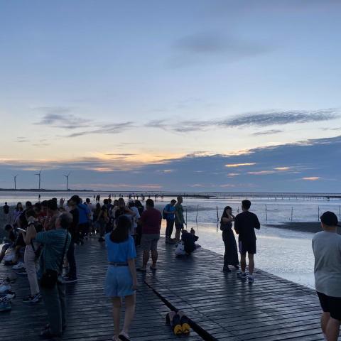 提供壁貼之家服務的專家陳冠仁