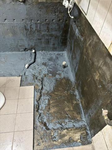 和渥居家修繕工程行 - 防水施作1底2塗