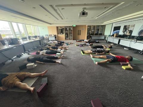 線上瑜珈課程 - 