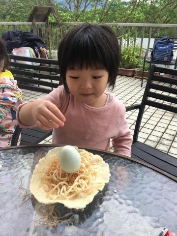 Florahsu - 用麵團、麵條模擬築巢