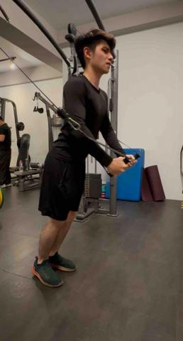 劉益廷 - 新手學員執行增肌計劃
*25歲,165cm/52kg
*目前訓練採肌肥大方式訓練
*原本單薄體型,目前維度略為明顯
*飲食方面還需調整 劉益廷 - 新手學員執行增肌計劃
*25歲,165cm/52kg
*目前訓練採肌肥大方式訓練
*原本單薄體型,目前維度略為明顯
*飲食方面還需調整