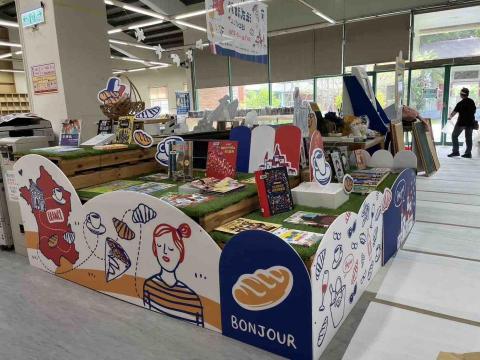 林家蓁 - 新竹縣圖書館書展-展區視覺設計