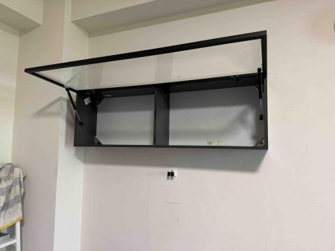 佛洛伊 - 展示櫃