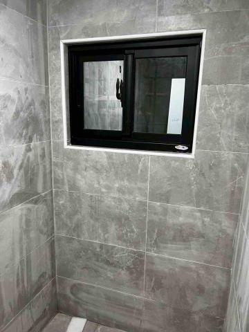 鋮泰工程行 - 廁所窗