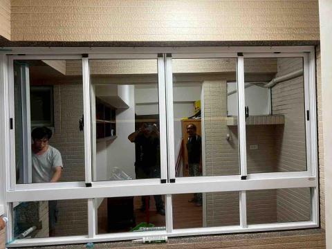 鋮泰工程行 - 氣密窗
