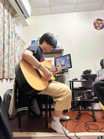 翁林華～提供專業的吉他教學 - 