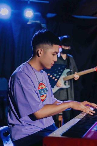 提供麻豆鼓服務的專家黃齊恩