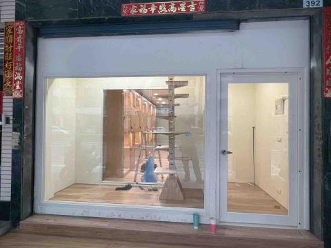 鋮泰工程行 - 玻璃櫥窗/門