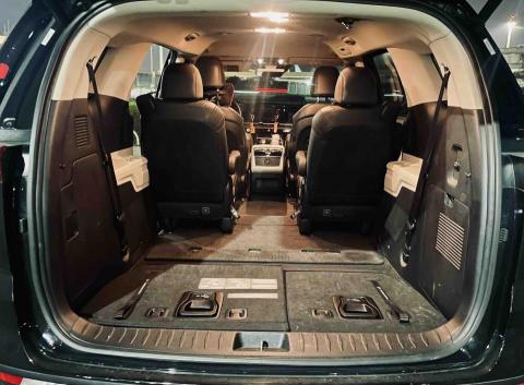 蔡凱瑞 - 第三排可以全面打平，載運較大物品