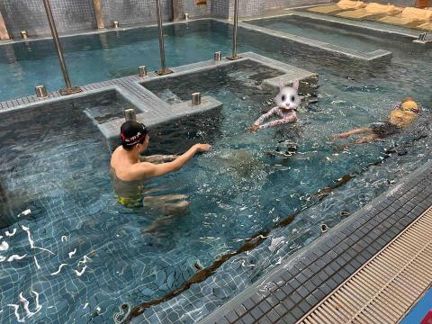 虹恩/游泳選手/專業游泳教學 - 