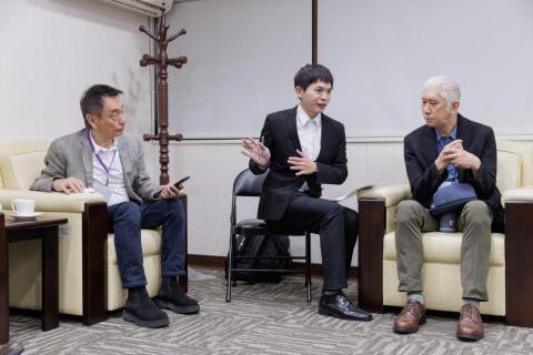 日文隨行商業口譯 日語教學老師 - 台北文化局同步日語口譯 日文隨行商業口譯 日語教學老師 - 台北文化局同步日語口譯