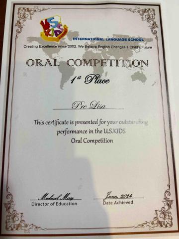 Florahsu - 小朋友參加全學年度英語演講比賽，獲得第一名！！