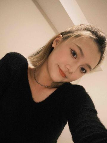 提供教學舞服務的專家鄭伊庭