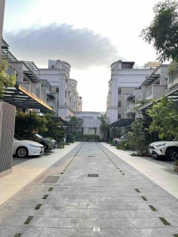 泥的翻修達人 - 公設車道抿石子髒污龜裂更換磁磚 泥的翻修達人 - 公設車道抿石子髒污龜裂更換磁磚