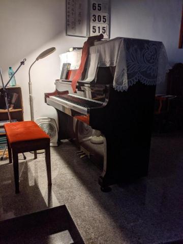 提供合唱團服務的專家以心